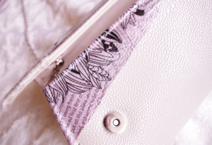 クラッチバッグ